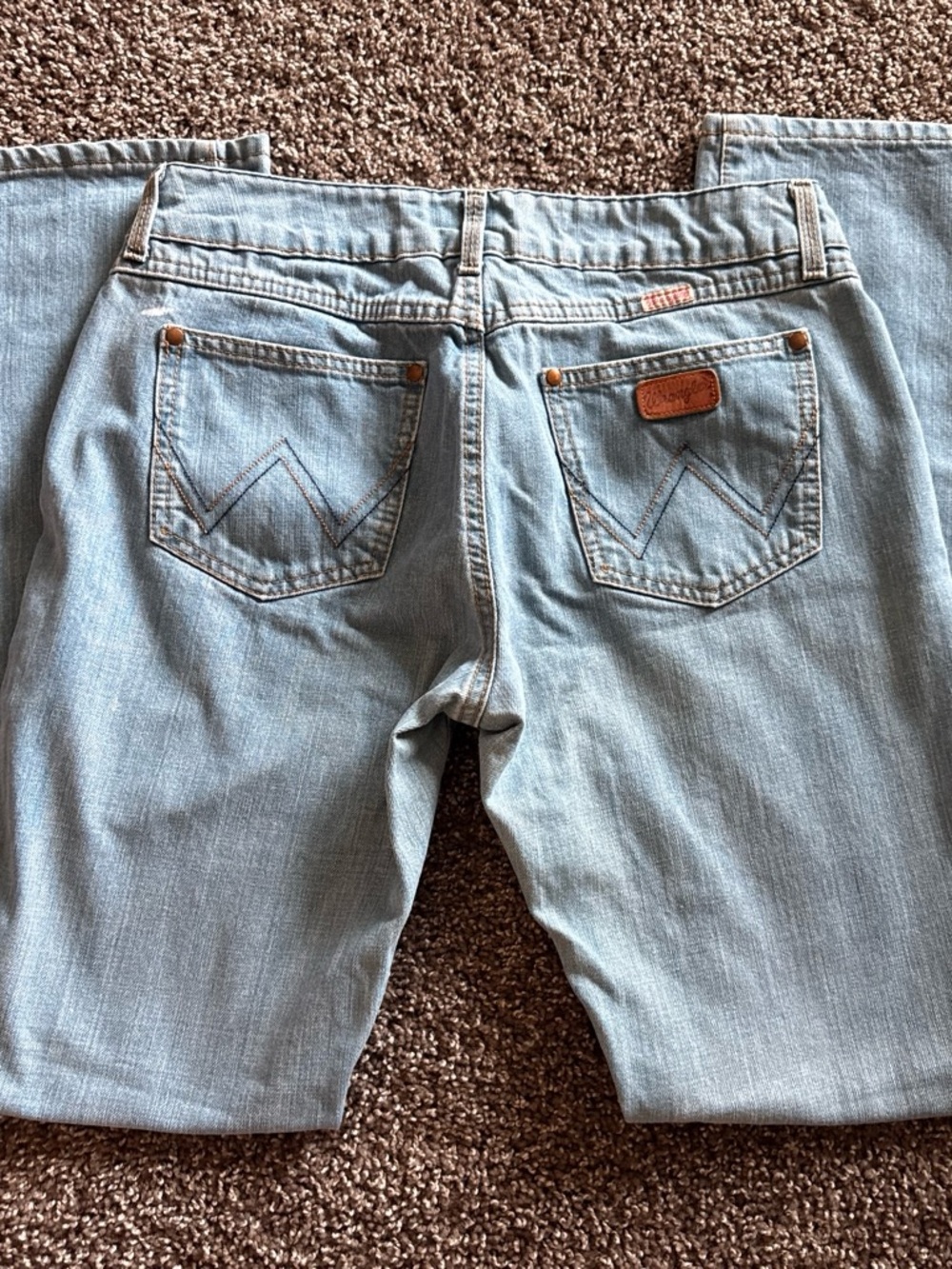 Wrangler Light Blue Relaxed Fit Men’s Jeans